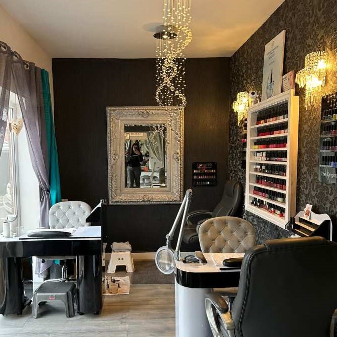 Contact Us 1 Salon3